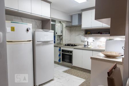 Apartamento à venda com 72m², 3 quartos e 2 vagas Apartamento à venda com 72m², 3 quartos e 2 vagasCozinha