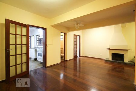 Sala de casa à venda com 4 quartos, 200m² em Vila Nova Conceição, São Paulo