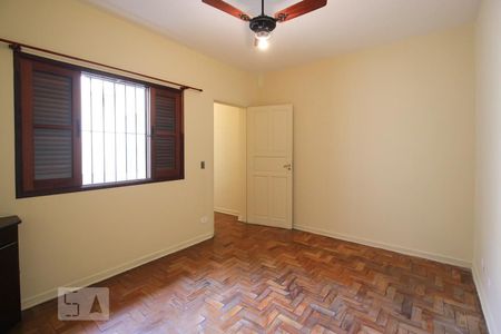 Casa à venda com 200m², 4 quartos e 2 vagasSuíte 