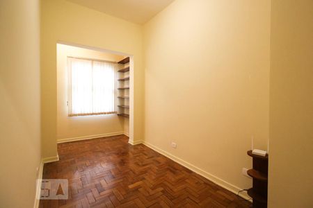 Casa à venda com 200m², 4 quartos e 2 vagasCorredor