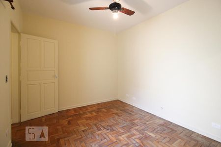 Casa à venda com 200m², 4 quartos e 2 vagasSuíte 