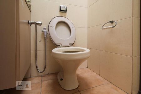 Casa à venda com 200m², 4 quartos e 2 vagasBanheiro 