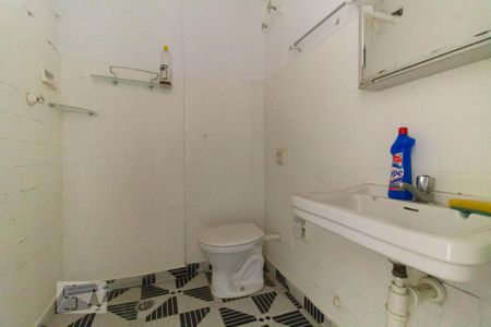 Banheiro  de kitnet/studio para alugar com 1 quarto, 35m² em Aclimação, São Paulo