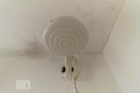 Banheiro  de kitnet/studio para alugar com 1 quarto, 35m² em Aclimação, São Paulo