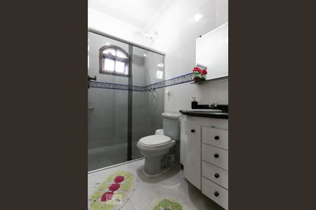 Casa à venda com 300m², 4 quartos e 9 vagasBanheiro 1