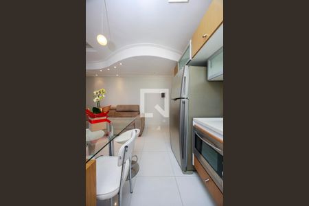Cozinha de apartamento para alugar com 1 quarto, 49m² em Brooklin Paulista, São Paulo
