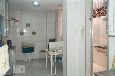 Apartamento à venda com 90m², 2 quartos e sem vagaCozinha