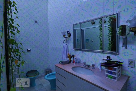 Banheiro Social de casa à venda com 2 quartos, 300m² em Santa Paula, São Caetano do Sul