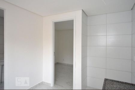 Cozinha de casa de condomínio para alugar com 1 quarto, 35m² em Vila Prudente, São Paulo