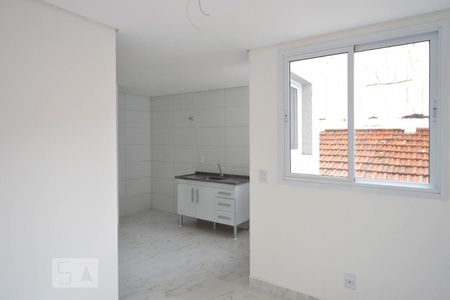 Sala e cozinha de casa de condomínio para alugar com 1 quarto, 35m² em Vila Prudente, São Paulo