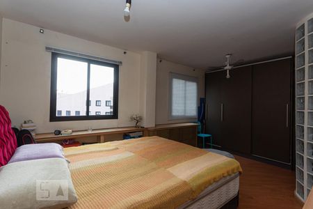 Suite de apartamento para alugar com 2 quartos, 90m² em Santo Inácio, Curitiba