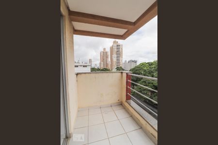 Studio para alugar com 30m², 1 quarto e 1 vaga Studio para alugar com 30m², 1 quarto e 1 vagaSacada