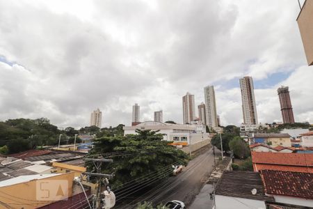 Studio para alugar com 30m², 1 quarto e 1 vaga Studio para alugar com 30m², 1 quarto e 1 vagaVista da sacada