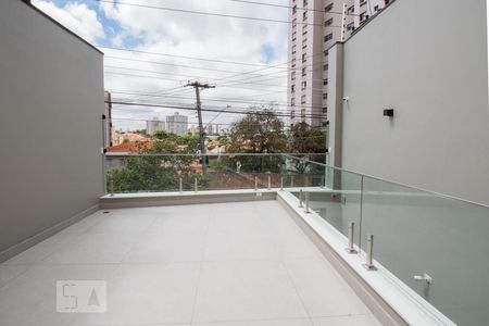 Varanda de casa à venda com 3 quartos, 215m² em Vila Madalena, São Paulo