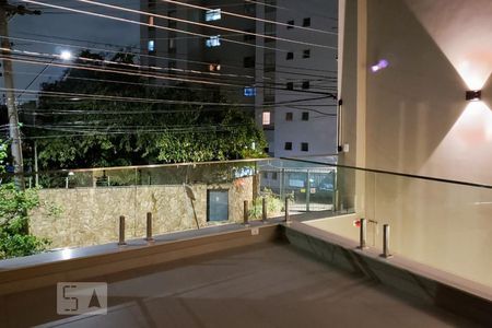 Casa à venda com 215m², 3 quartos e 3 vagasVaranda