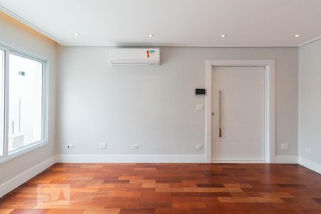 Sala de casa à venda com 3 quartos, 215m² em Vila Madalena, São Paulo