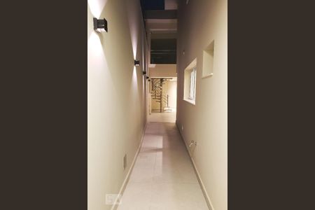 Casa à venda com 215m², 3 quartos e 3 vagasCorredor