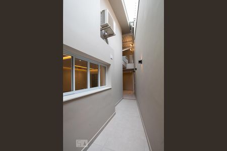 Casa à venda com 185m², 3 quartos e 3 vagas Casa à venda com 185m², 3 quartos e 3 vagasCorredor