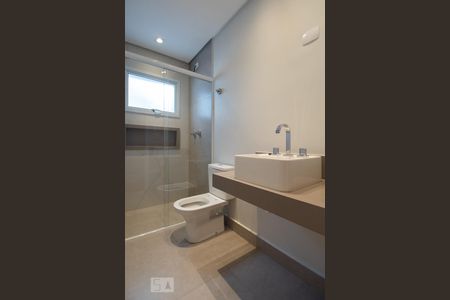 Casa à venda com 185m², 3 quartos e 3 vagas Casa à venda com 185m², 3 quartos e 3 vagasBanheiro da suíte