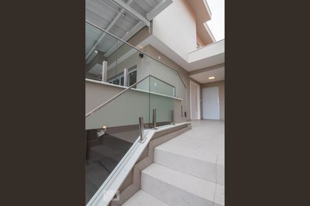 Casa à venda com 185m², 3 quartos e 3 vagas Casa à venda com 185m², 3 quartos e 3 vagasEntrada