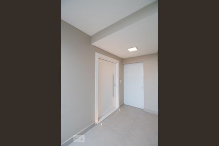 Casa à venda com 185m², 3 quartos e 3 vagas Casa à venda com 185m², 3 quartos e 3 vagasEntrada