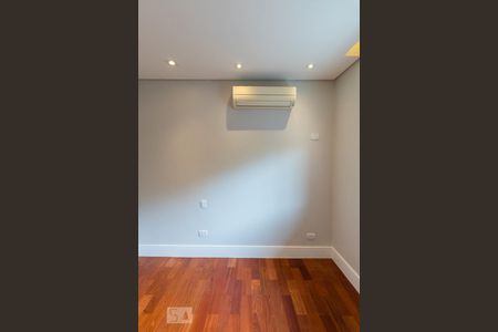 Casa à venda com 185m², 3 quartos e 3 vagas Casa à venda com 185m², 3 quartos e 3 vagasQuarto 2