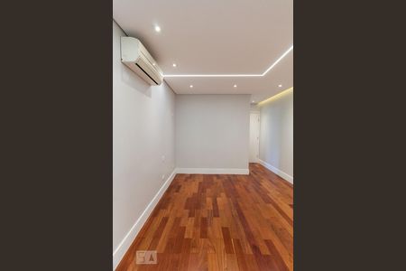 Casa à venda com 185m², 3 quartos e 3 vagas Casa à venda com 185m², 3 quartos e 3 vagasSuíte