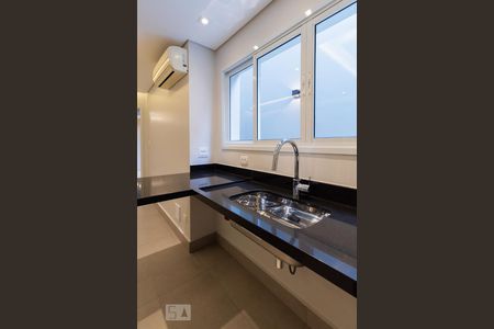 Casa à venda com 185m², 3 quartos e 3 vagas Casa à venda com 185m², 3 quartos e 3 vagasCozinha