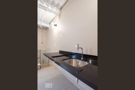 Casa à venda com 185m², 3 quartos e 3 vagas Casa à venda com 185m², 3 quartos e 3 vagasLavanderia