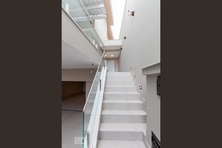 Casa à venda com 185m², 3 quartos e 3 vagas Casa à venda com 185m², 3 quartos e 3 vagasEntrada