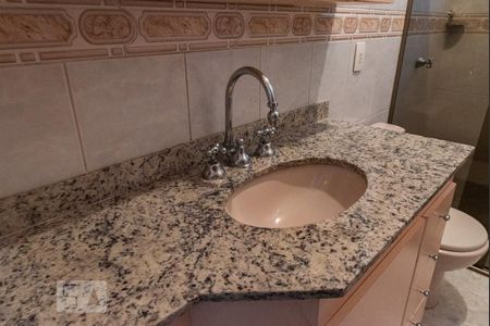 Casa à venda com 153m², 3 quartos e 3 vagasPia da suíte