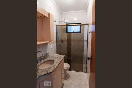 Casa à venda com 153m², 3 quartos e 3 vagasBanheiro da suíte