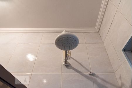 Casa à venda com 153m², 3 quartos e 3 vagasChuveiro da suíte