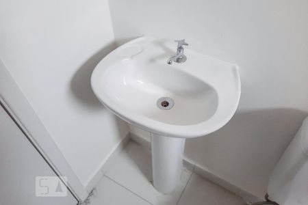 Apartamento para alugar com 45m², 2 quartos e sem vaga Apartamento para alugar com 45m², 2 quartos e sem vagaBanheiro