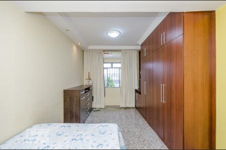 Casa à venda com 350m², 5 quartos e 8 vagasQuarto 4