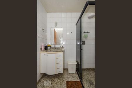 Casa à venda com 350m², 5 quartos e 8 vagasBanheiro Social 2