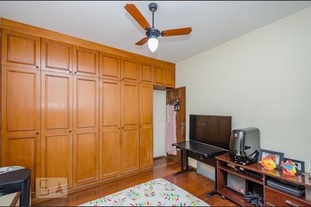 Casa à venda com 350m², 5 quartos e 8 vagasQuarto 3