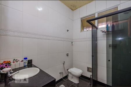 Casa à venda com 350m², 5 quartos e 8 vagasBanheiro Social 1