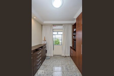 Casa à venda com 350m², 5 quartos e 8 vagasQuarto 4