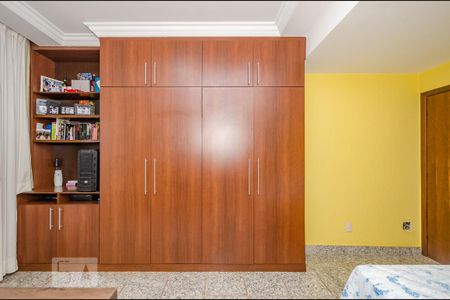 Casa à venda com 350m², 5 quartos e 8 vagasQuarto 4