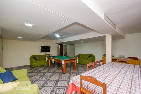 Casa à venda com 350m², 5 quartos e 8 vagasSala 3 piso inferior