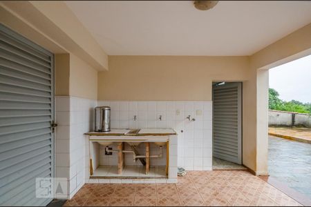 Casa à venda com 350m², 5 quartos e 8 vagasÁrea de Serviço 2