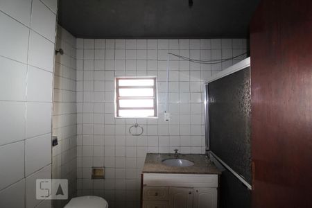 Casa à venda com 261m², 2 quartos e 2 vagasBanheiro social