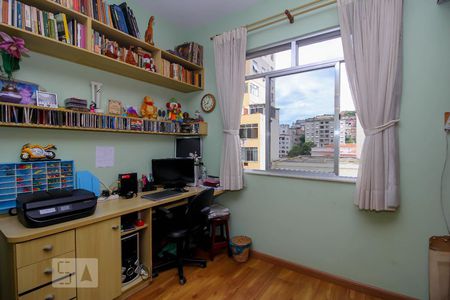 Quarto 1 de apartamento à venda com 2 quartos, 70m² em Glória, Rio de Janeiro