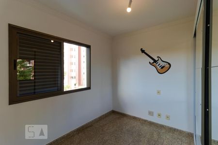 Apartamento à venda com 92m², 3 quartos e 2 vagasQuarto 02