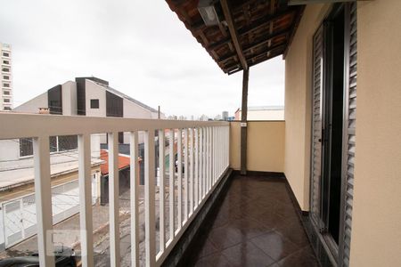 Casa à venda com 160m², 2 quartos e 2 vagas Casa à venda com 160m², 2 quartos e 2 vagasVaranda Suite