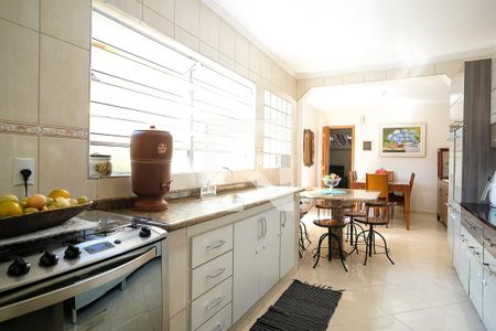 Casa à venda com 142m², 3 quartos e 2 vagasCozinha