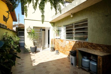 Casa à venda com 142m², 3 quartos e 2 vagasQuintal