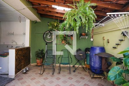 Casa à venda com 142m², 3 quartos e 2 vagasQuintal