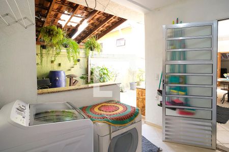 Casa à venda com 142m², 3 quartos e 2 vagasÁrea de Serviço